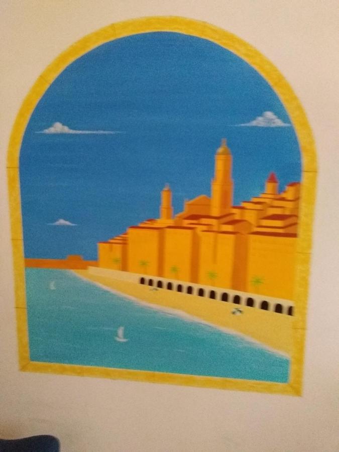 2 Pieces Idealement Placee Dans Le Centre Mentone Esterno foto