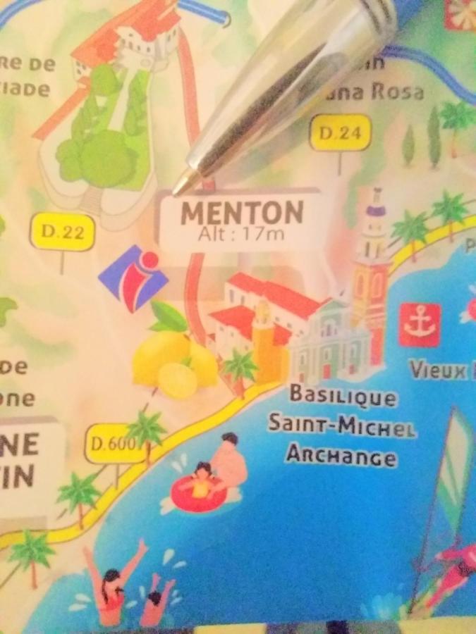 2 Pieces Idealement Placee Dans Le Centre Mentone Esterno foto